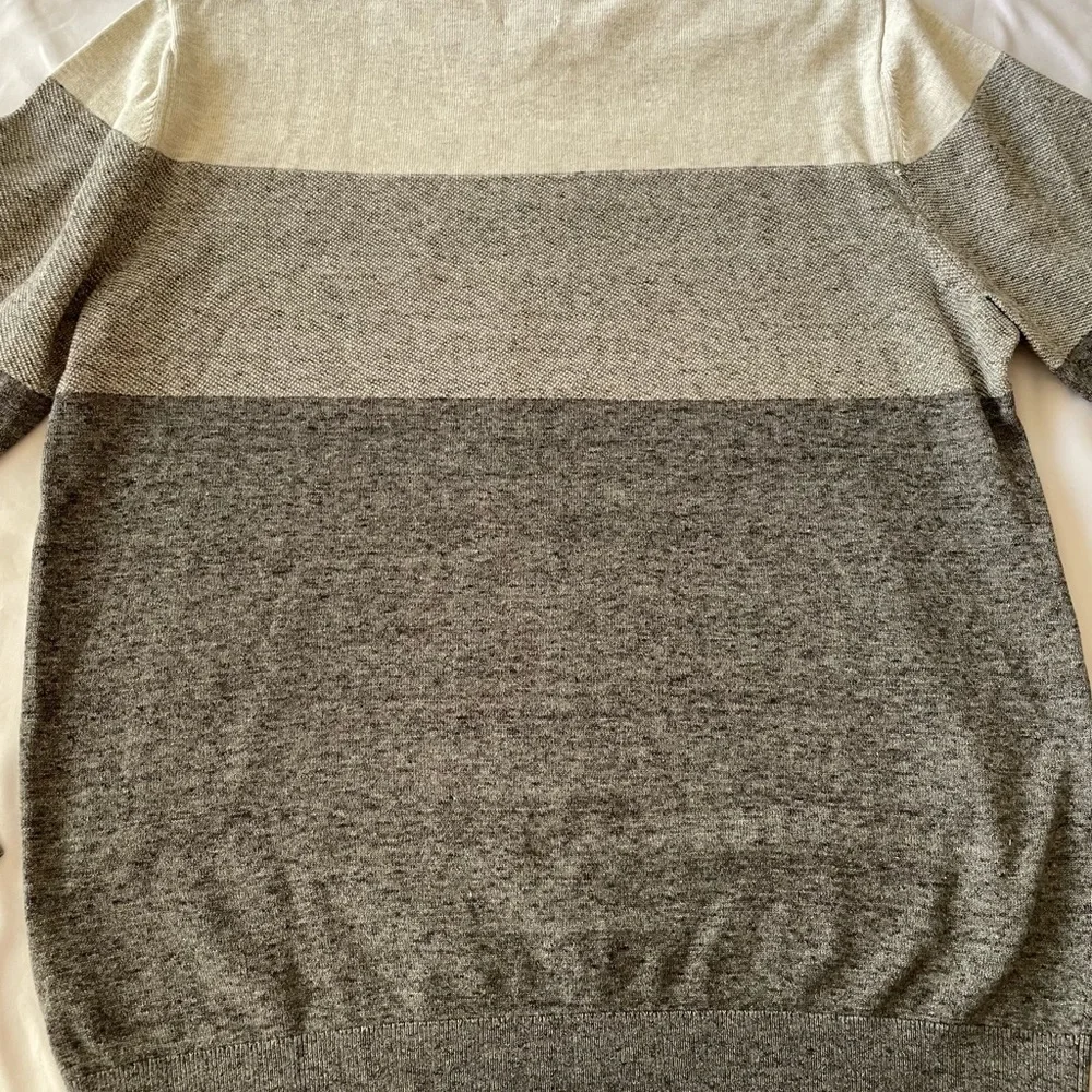 GAP Crewneck Sweater, Gray, Sz Medium - Picture 5 of 6